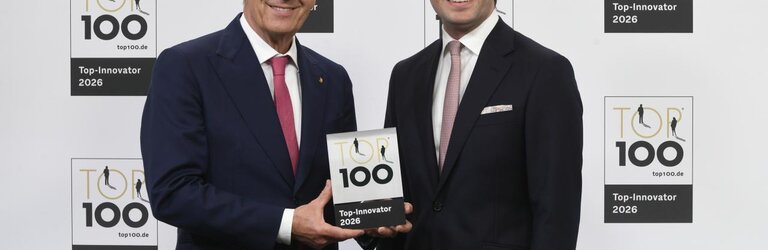 Unser CEO Lukas Zimmermann nahm die Auszeichnung von Alt-Bundespräsident Christian Wulff persönlich entgegen.